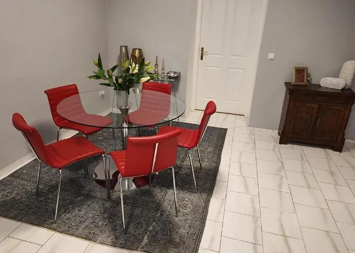 Central Vienna Apartment With Unique 40M2 City Garden & Self Check In