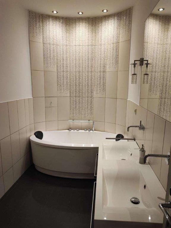 Apartmán With Unique 40m2 Garden & Self Check In *